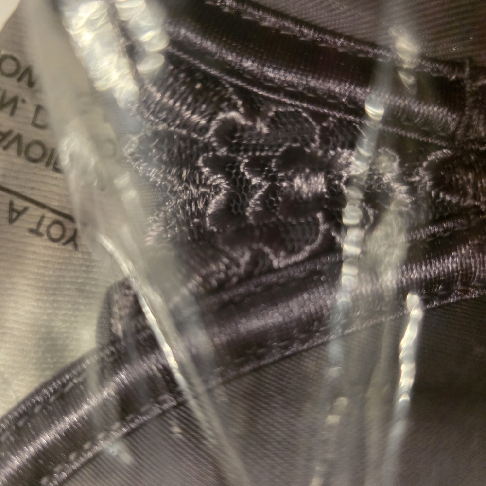 Vanity Fair Black Floral Lace Bra